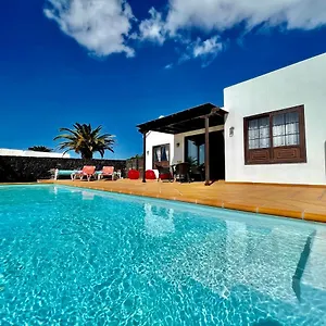  Villa Pilar